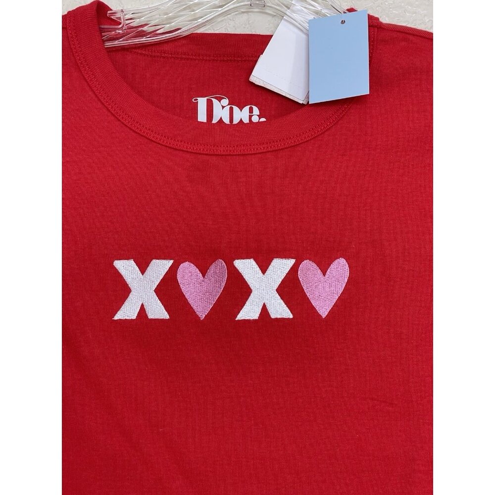 Doe‎ T Shirt Womens Size XS Red XOXO Valentines Day Embroidered Short Sleeve - Picture 3 of 5